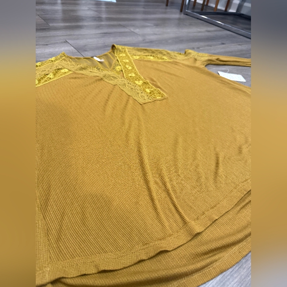 NWT - Free People Women's Mustard Yellow Blouse - Size Small - Picture 7 of 7